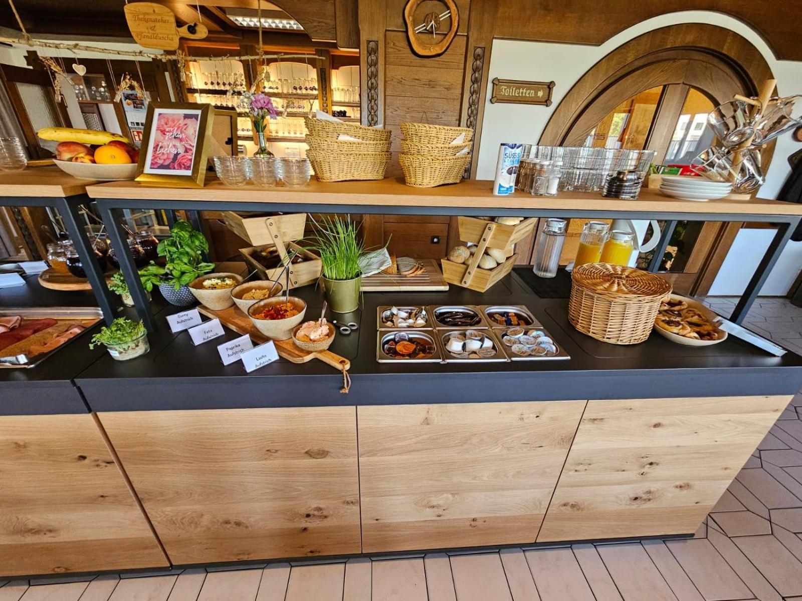 Thyrnau Cafe Zum Toni酒店 外观 照片